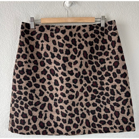 NWT Ann Taylor A-line Animal Print Jacquard Skirt Size, size 12 Petite - Picture 2 of 8